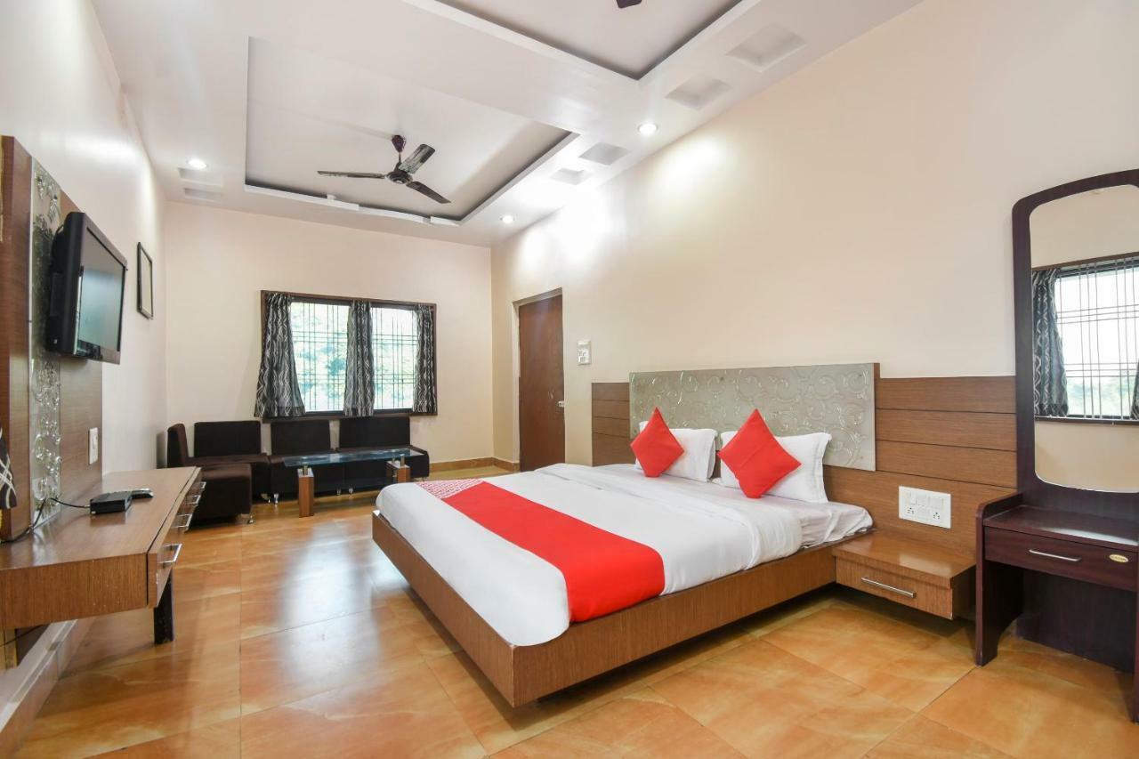 Oyo 47464 Hotel The Country Club Bilaspur  Luaran gambar